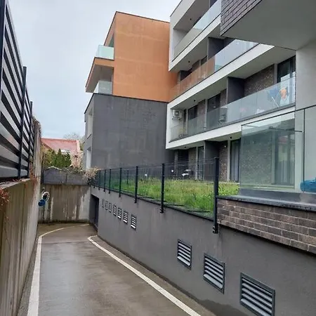 Apartment Rezidencia Kmetova So Sukromnym Parkovanim Zdarma, 5 Min Peso Do Centra
